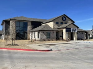 2.) IMAGE EXT. CLUBHOUSE